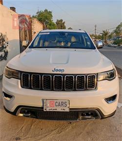 جیپ گراند شیرۆکی